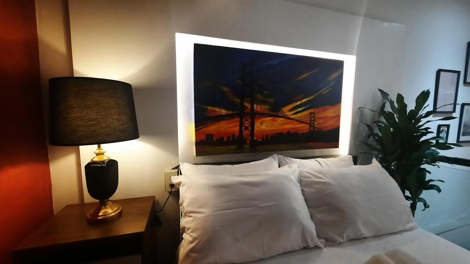 L1 Twin Bed Staycation In Bonifacio Global City Manila
